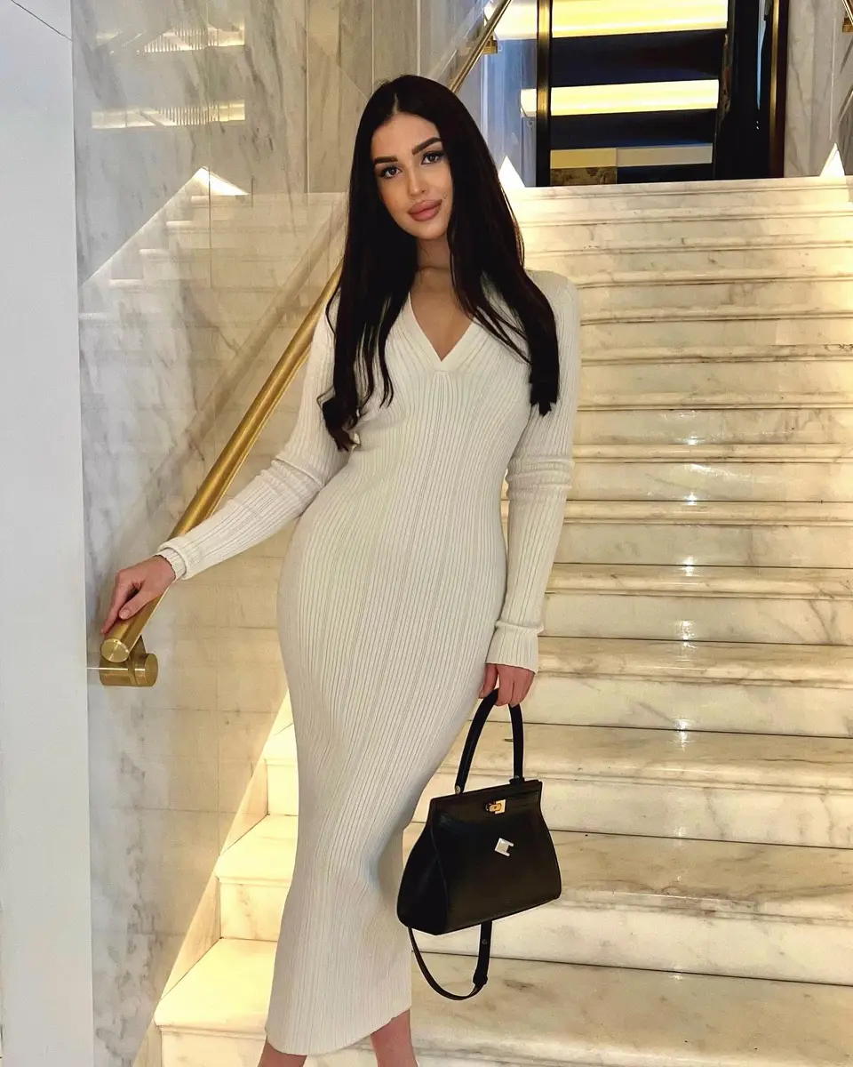 Gulnar escort in Phuket